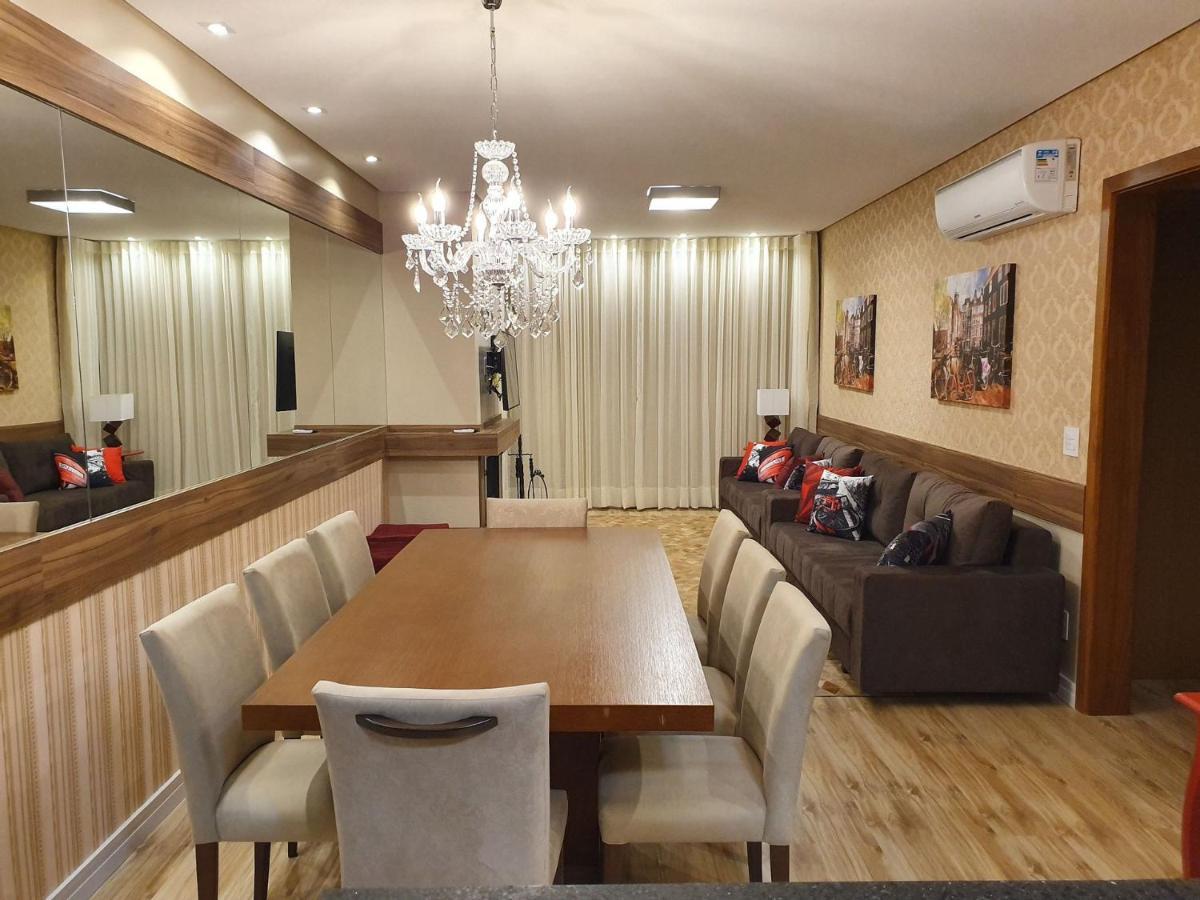 Apto Luxo 250m R. Coberta | 2 | Mobiliado Gramado